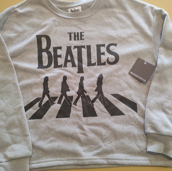 NWT BEATLES Girls Gray & Black Sweatshirt Long Sleeve Crew Neck XL 14 16 - Picture 2 of 5